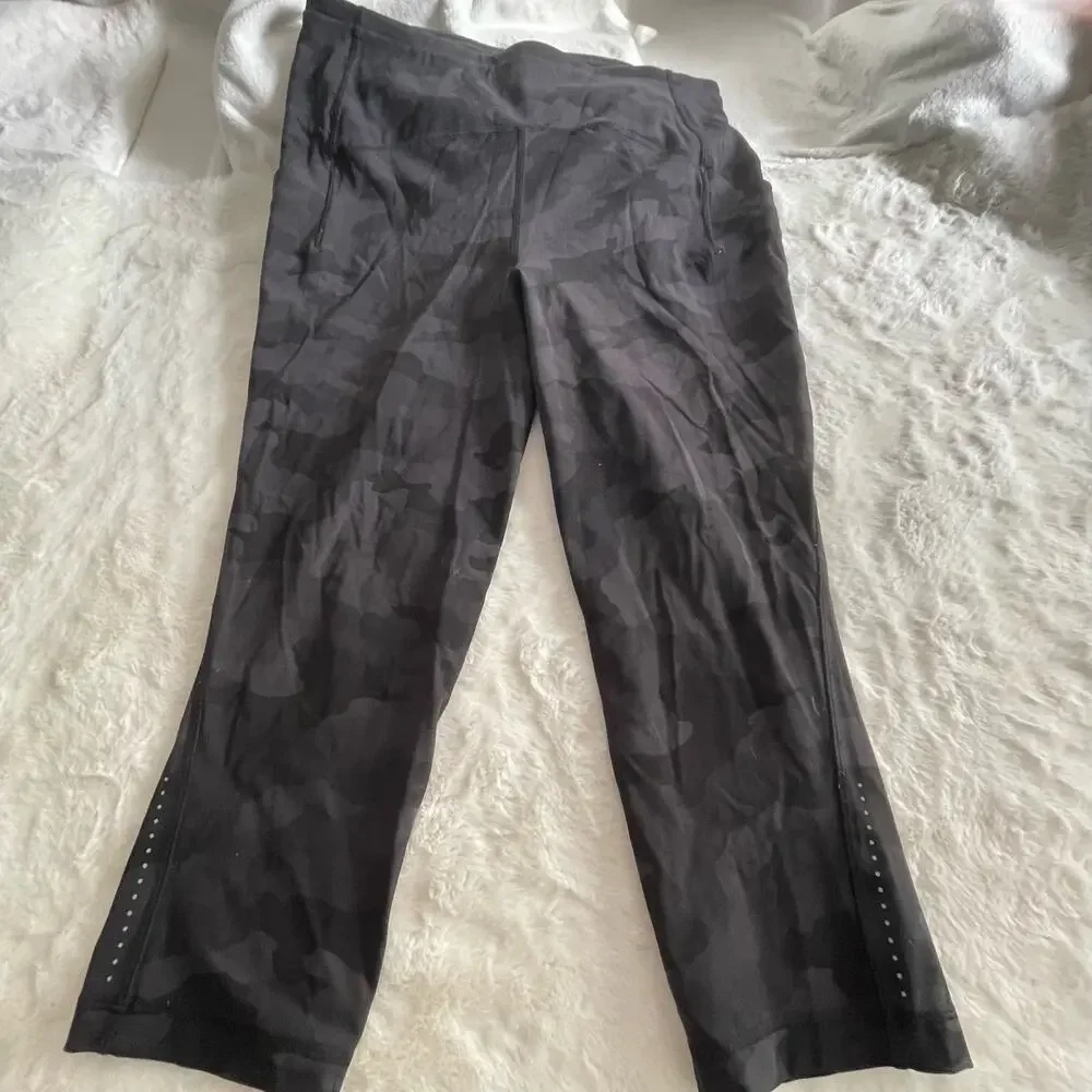Lululemon Camo Cropped Leggings size 12
